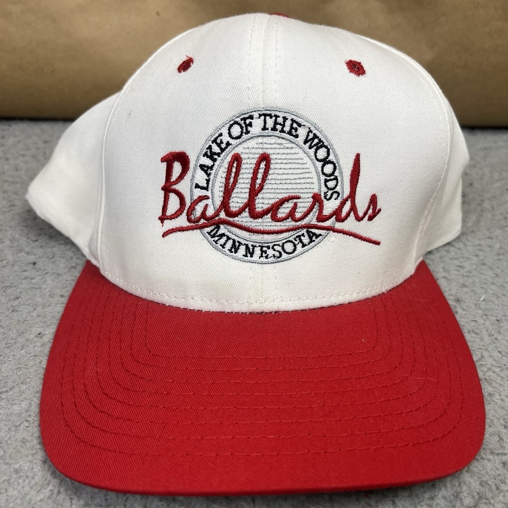Vintage Snapback LAKE OF THE WOODS MINNESOTA BALLARD'S Baseball Hat Cap